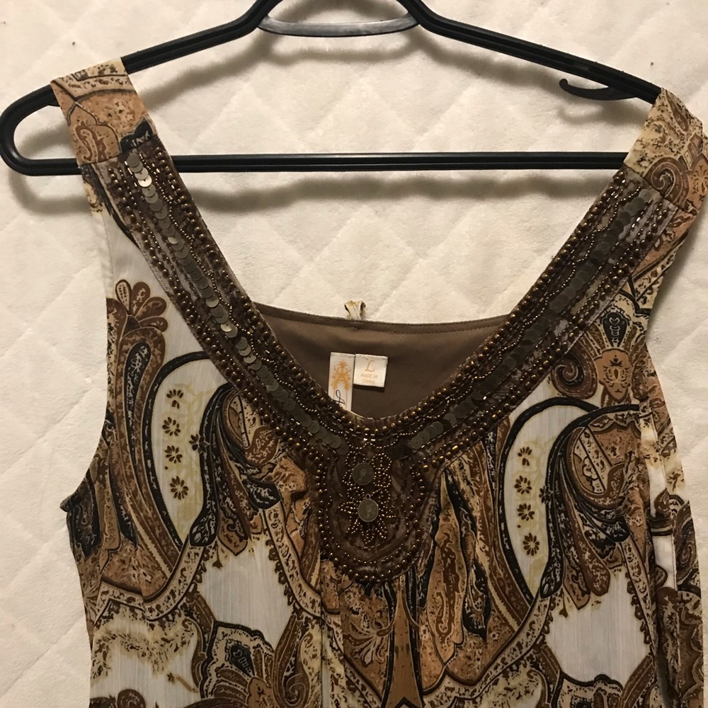 Sleeveless blouse